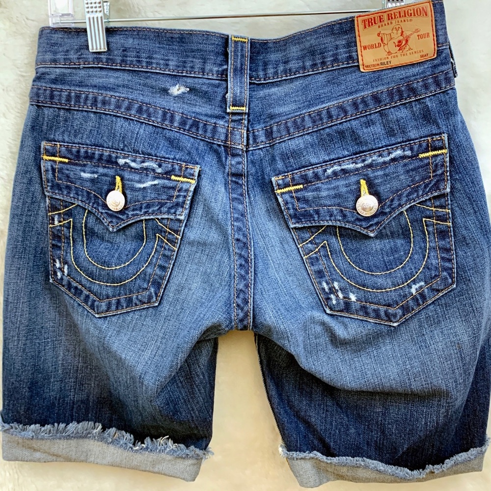 True Religion Riley Shorts Distressing, Fry hem - Picture 5 of 8
